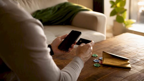 Casino Payment Methods Explained — Deposits, Withdrawals and the Rules in Your Market